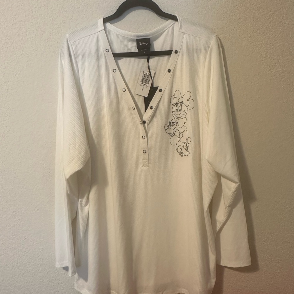 TORRID 4X DISNEY Minnie Mouse Henley Blouse NWT!